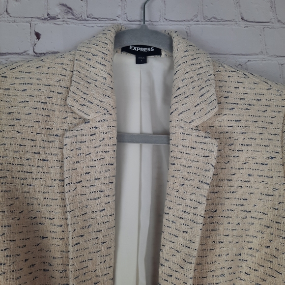 EXPRESS Notch Collar Tweed Boyfriend Blazer - Picture 9 of 16